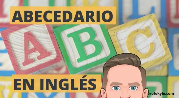 Bloques de madera con las letras A, B y C, y el texto "ABECEDARIO EN INGLÉS".
