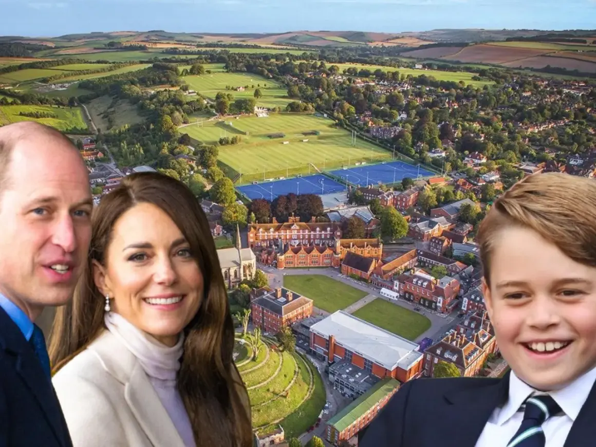 Príncipe William, Kate Middleton y el Príncipe George sonríen ante un colegio con campos deportivos, sugiriendo su futuro en internados en Reino Unido.